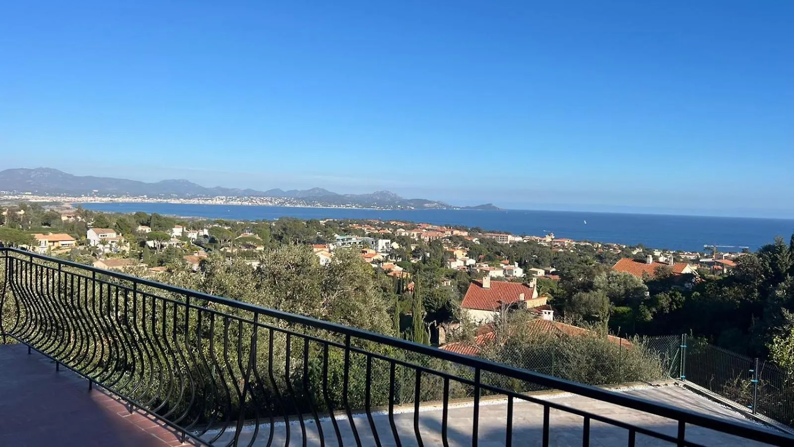Villa Dans Son Jus Avec Grande Piscine Privee Saint Aygulf France